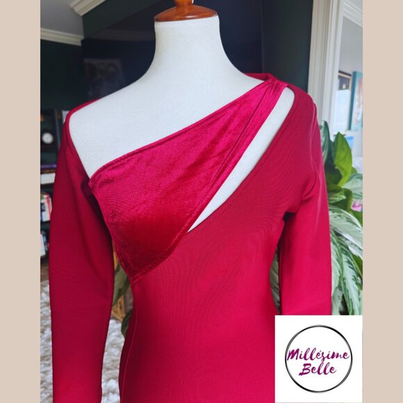 Sultry Red Dress - Picture 7 of 8